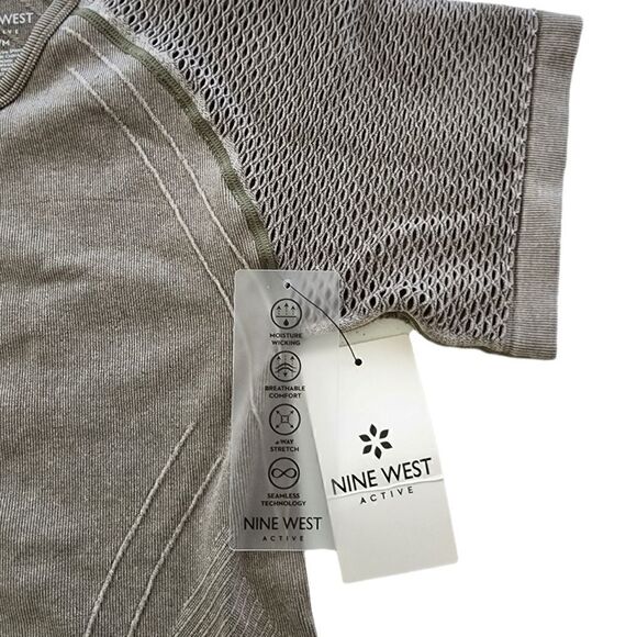 Nine West Active Top - Size S/M - Picture 5 of 7